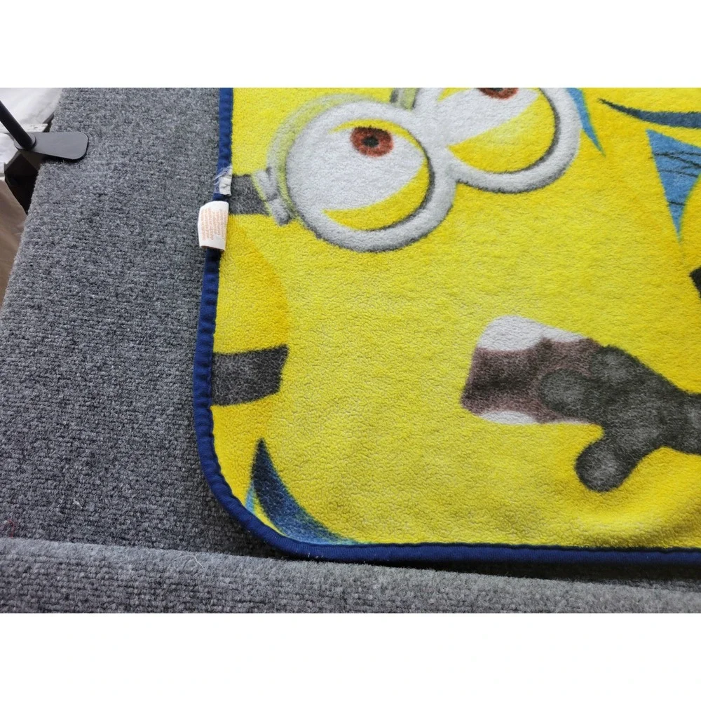 Despicable Me Minions Throw Blanket 48x38 Fleece Universal Studios Plush